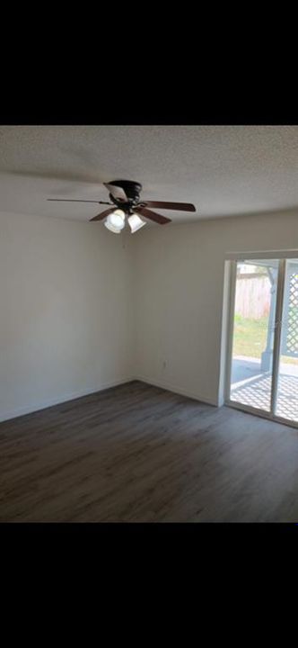 Active With Contract: $2,000 (3 beds, 2 baths, 1200 Square Feet)