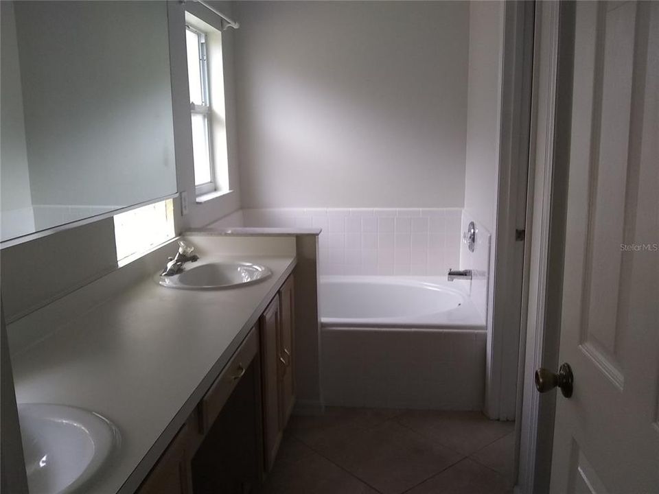 最近租的: $2,500 (3 贝兹, 2 浴室, 1666 平方英尺)
