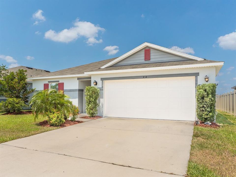 Recently Sold: $297,500 (4 beds, 2 baths, 1696 Square Feet)