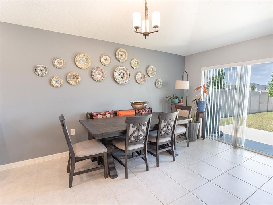 Active With Contract: $297,500 (4 beds, 2 baths, 1696 Square Feet)