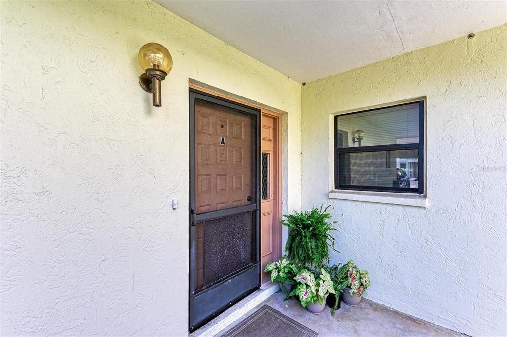 For Sale: $294,000 (2 beds, 2 baths, 1194 Square Feet)