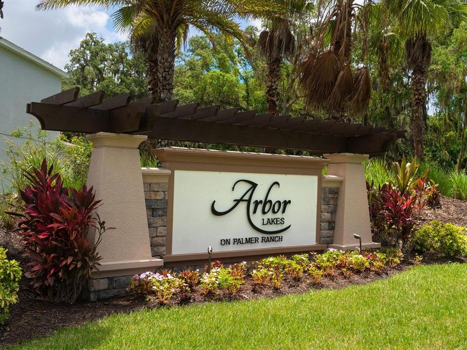 Located on Palmer Ranch in Sarasota, Arbor Lakes is conveniently located to beaches, Legacy Trail, restaurants & shopping.