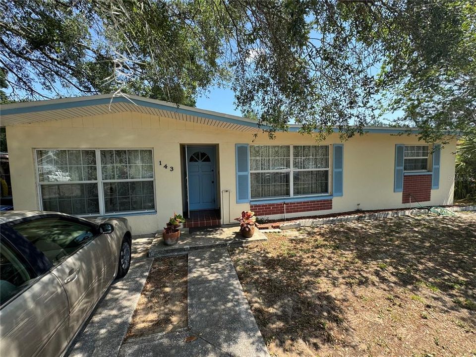 Recently Sold: $262,000 (3 beds, 2 baths, 1212 Square Feet)