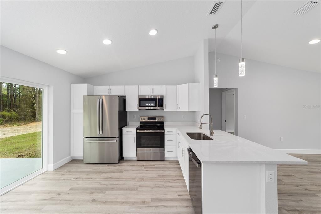 Active With Contract: $244,900 (3 beds, 2 baths, 1267 Square Feet)