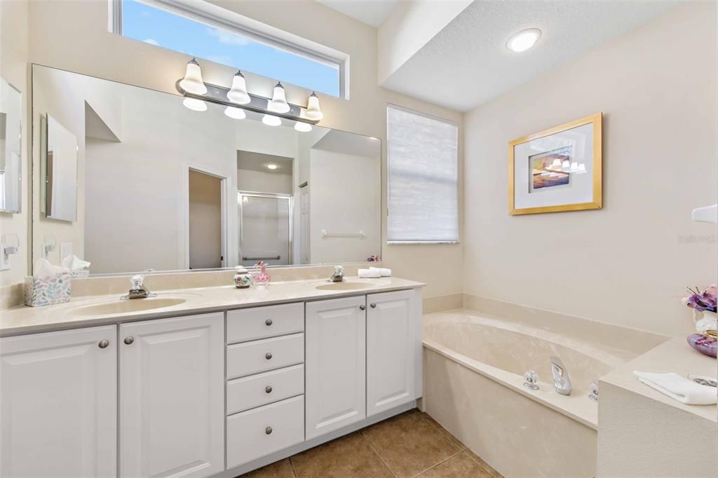 Recently Sold: $559,700 (3 beds, 2 baths, 1909 Square Feet)