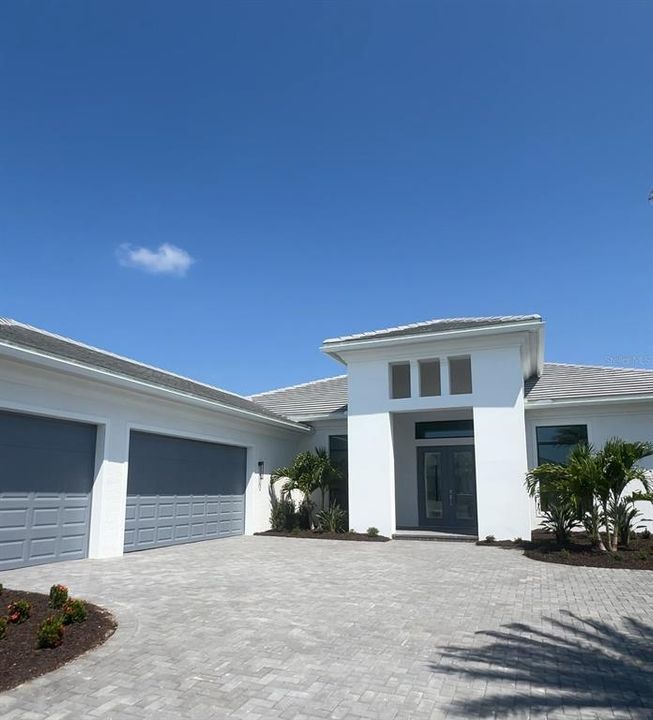 Recently Sold: $1,674,290 (3 beds, 4 baths, 3689 Square Feet)