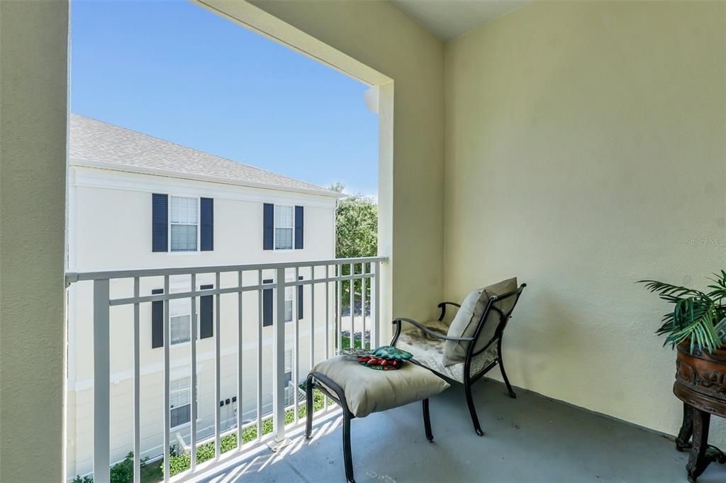 Active With Contract: $419,000 (3 beds, 3 baths, 1612 Square Feet)