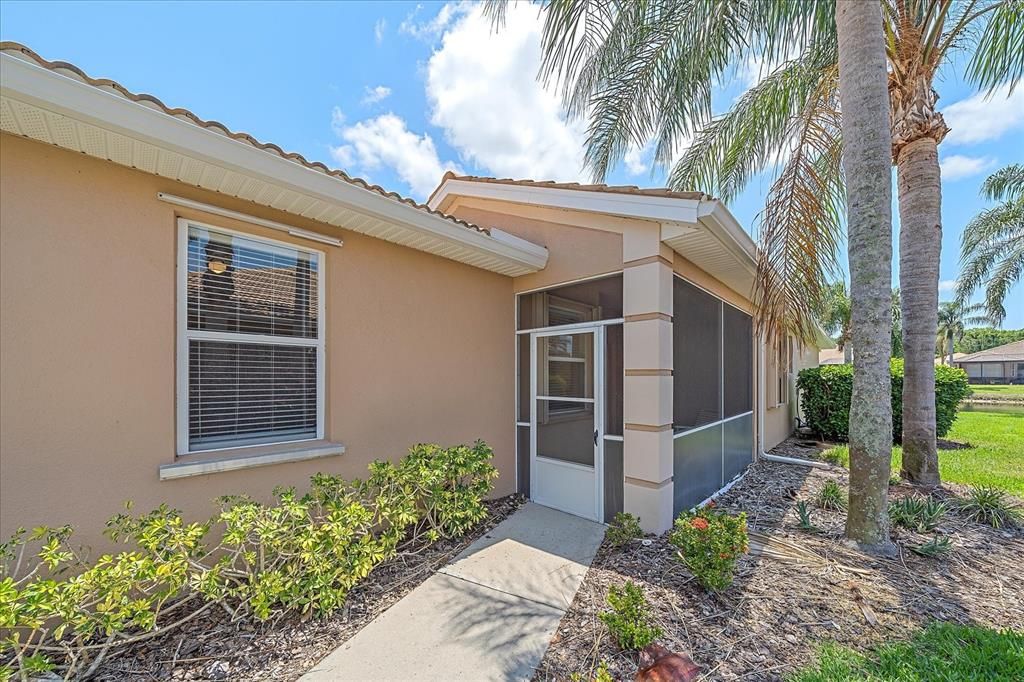 Active With Contract: $399,900 (2 beds, 2 baths, 1870 Square Feet)