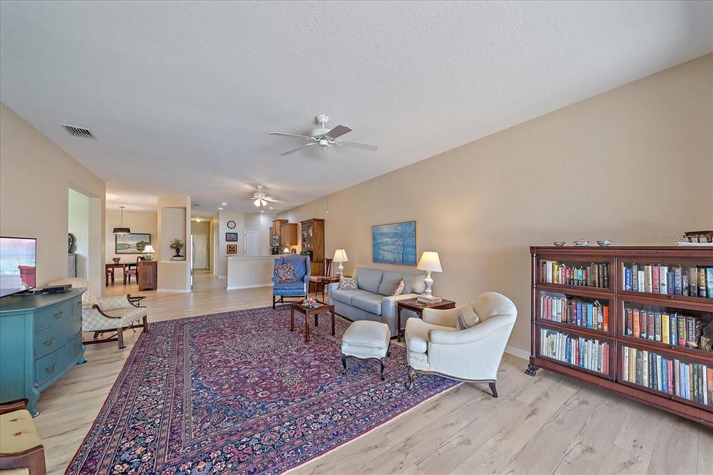 Active With Contract: $399,900 (2 beds, 2 baths, 1870 Square Feet)