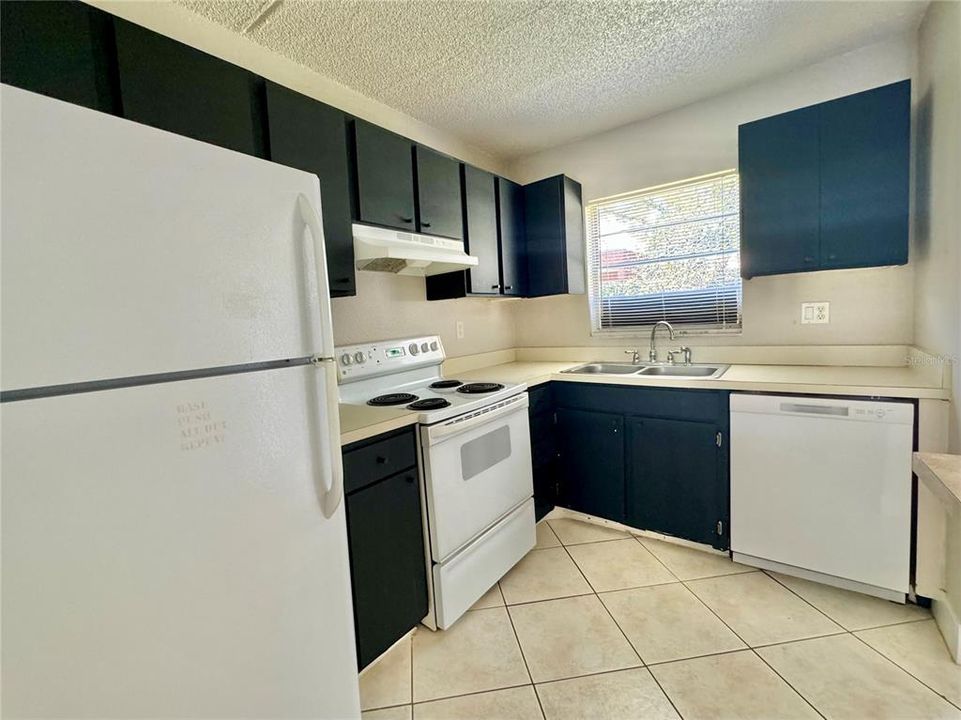 For Sale: $179,000 (2 beds, 1 baths, 1088 Square Feet)