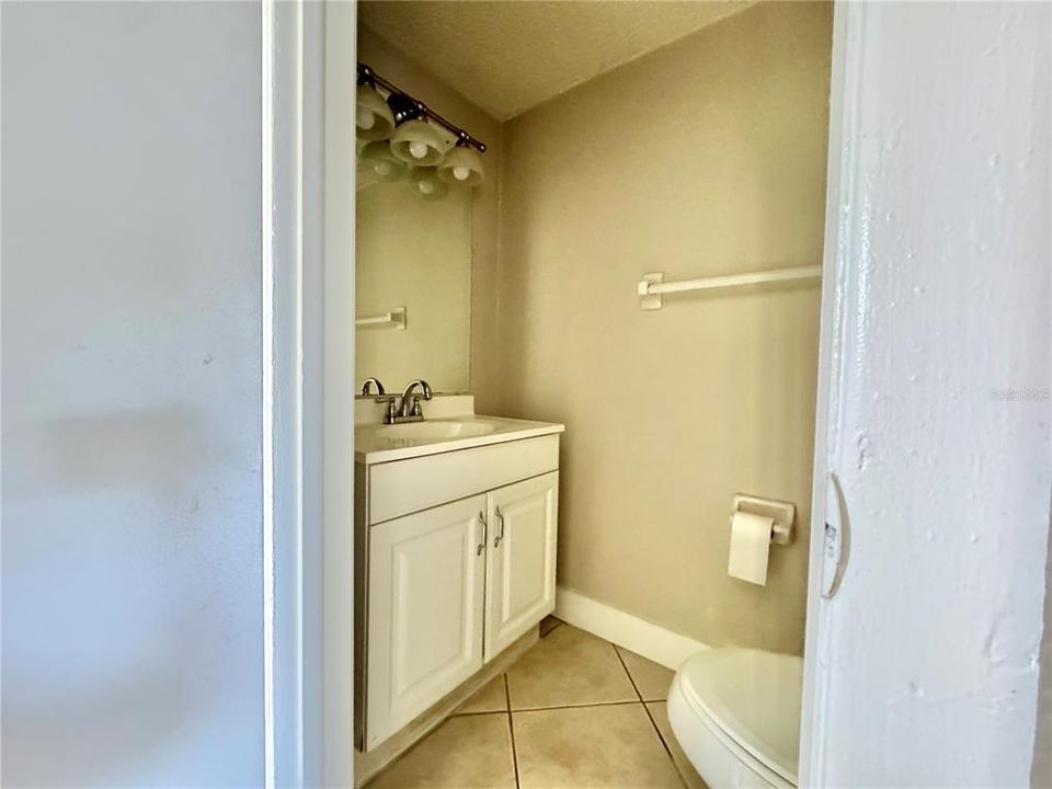 For Sale: $179,000 (2 beds, 1 baths, 1088 Square Feet)