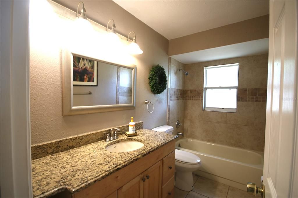 2nd bath with granite tops