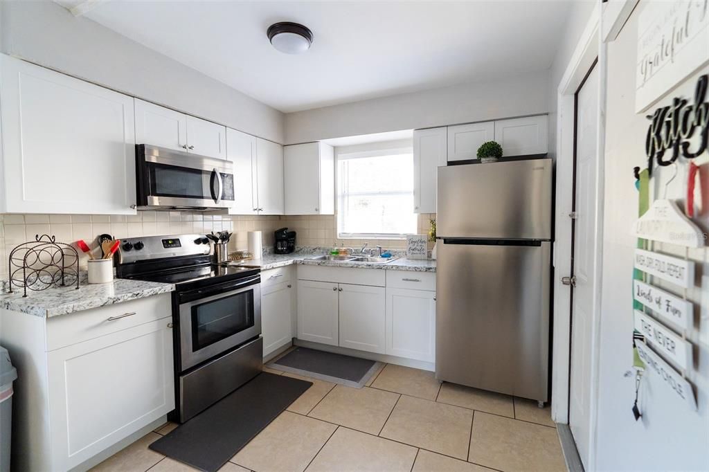 For Sale: $355,000 (4 beds, 1 baths, 1110 Square Feet)