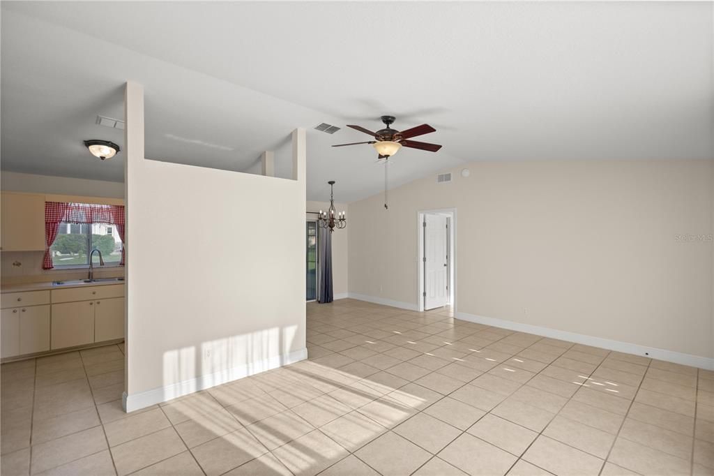 For Sale: $219,000 (2 beds, 2 baths, 1320 Square Feet)