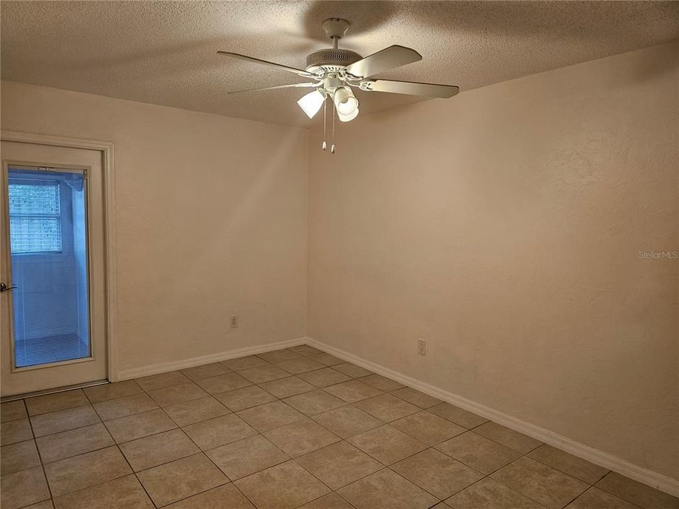For Sale: $132,000 (2 beds, 1 baths, 788 Square Feet)