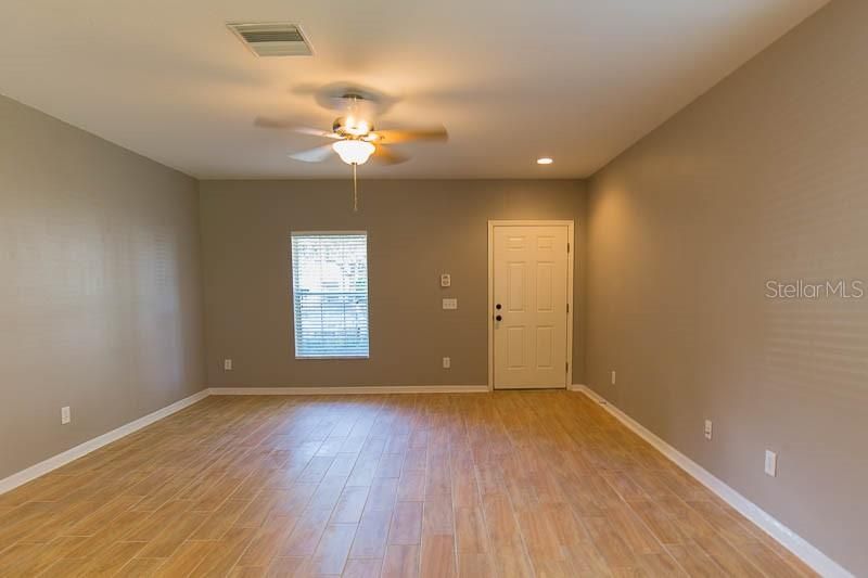 For Rent: $1,900 (2 beds, 2 baths, 1248 Square Feet)