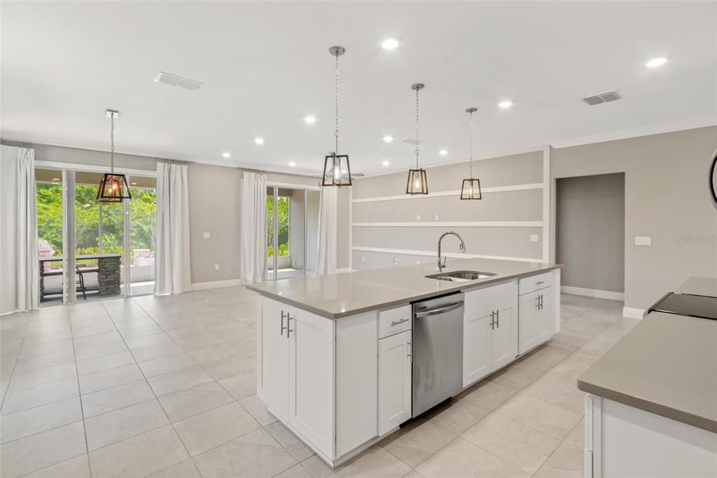 Active With Contract: $449,900 (3 beds, 2 baths, 1862 Square Feet)