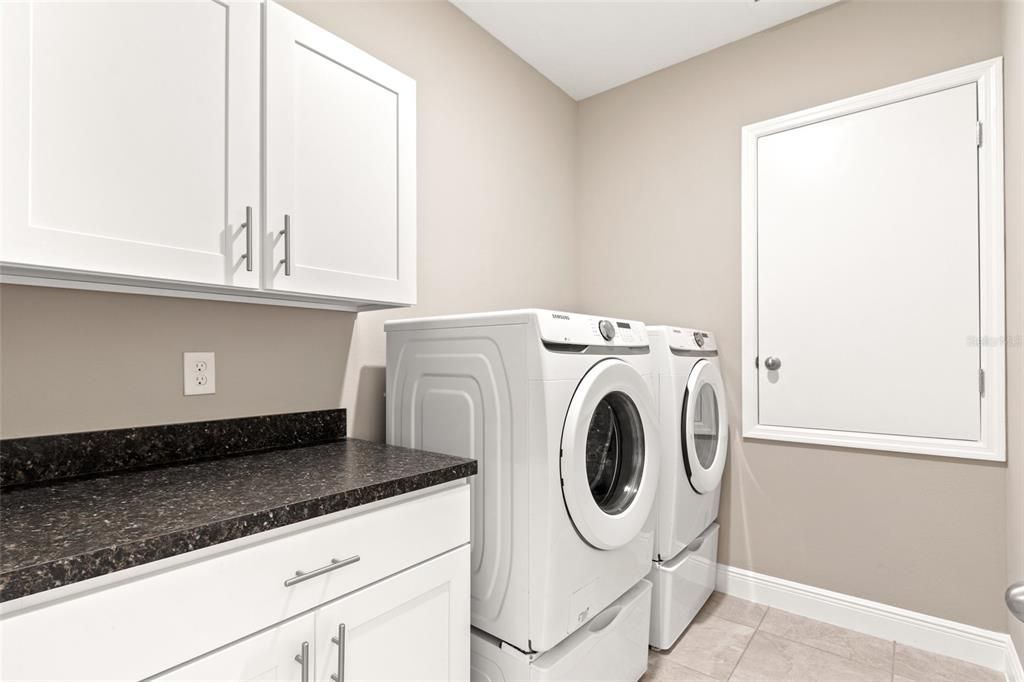 Active With Contract: $449,900 (3 beds, 2 baths, 1862 Square Feet)