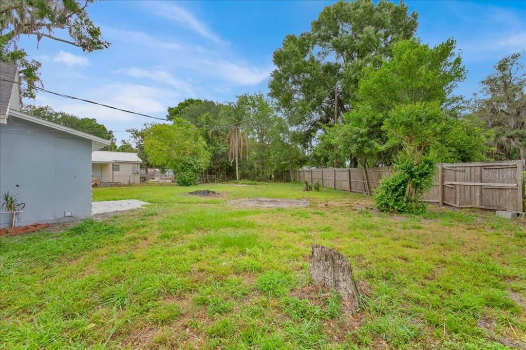 Active With Contract: $210,000 (3 beds, 1 baths, 1200 Square Feet)