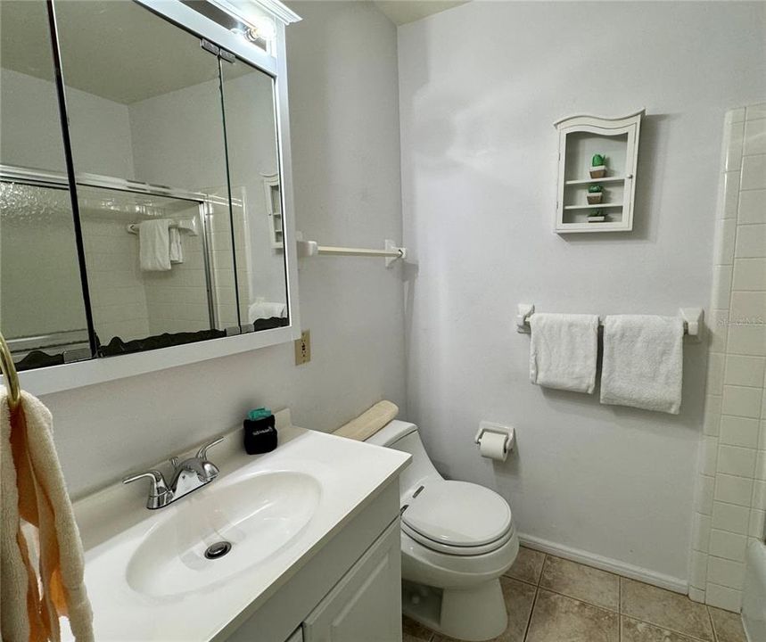 For Rent: $6,625 (3 beds, 1 baths, 1240 Square Feet)