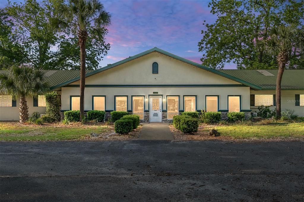 For Sale: $5,500,000 (3 beds, 2 baths, 2734 Square Feet)