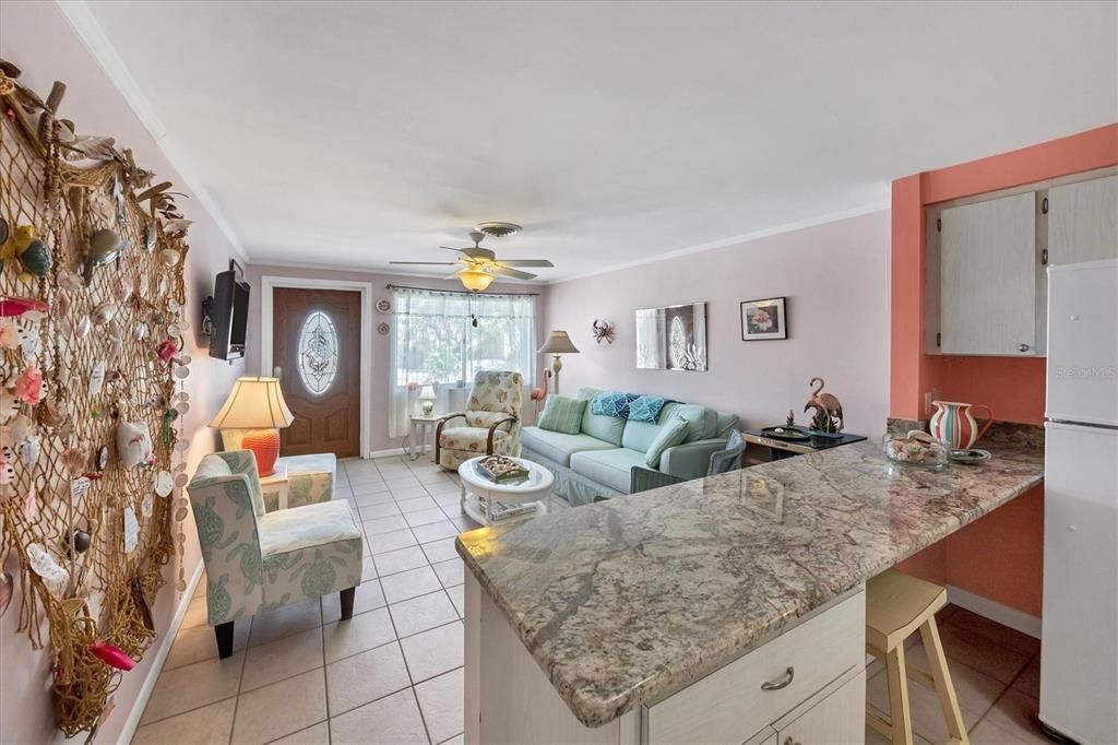For Sale: $555,000 (2 beds, 2 baths, 1010 Square Feet)