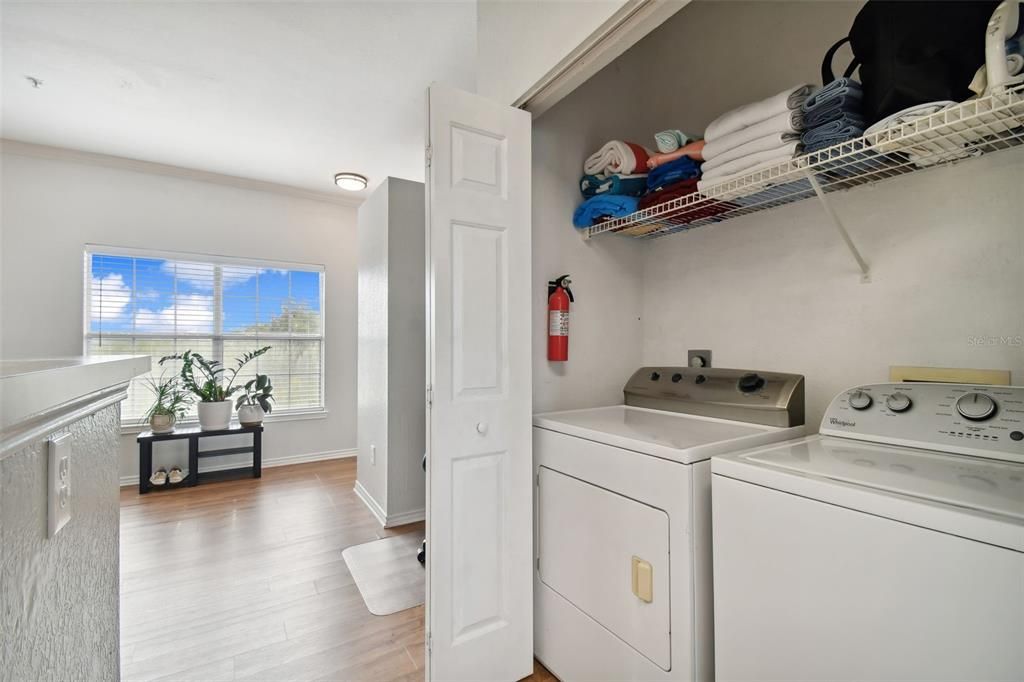 Active With Contract: $259,000 (1 beds, 1 baths, 936 Square Feet)