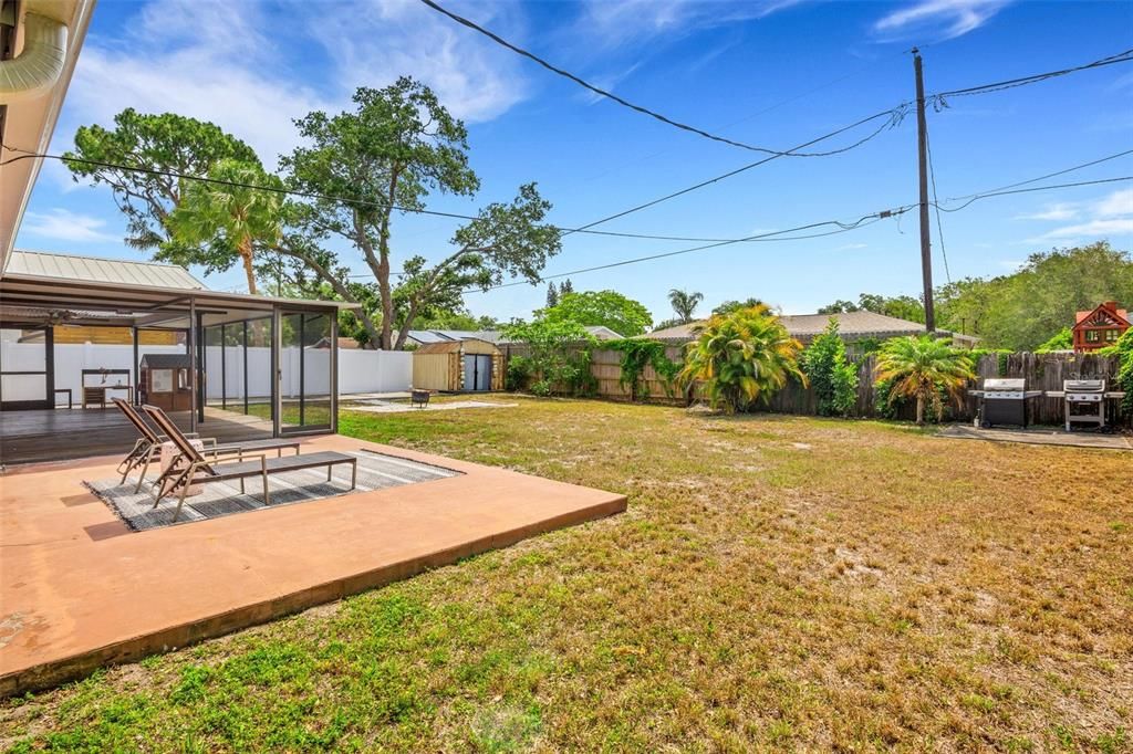 Recently Sold: $380,000 (3 beds, 2 baths, 1094 Square Feet)