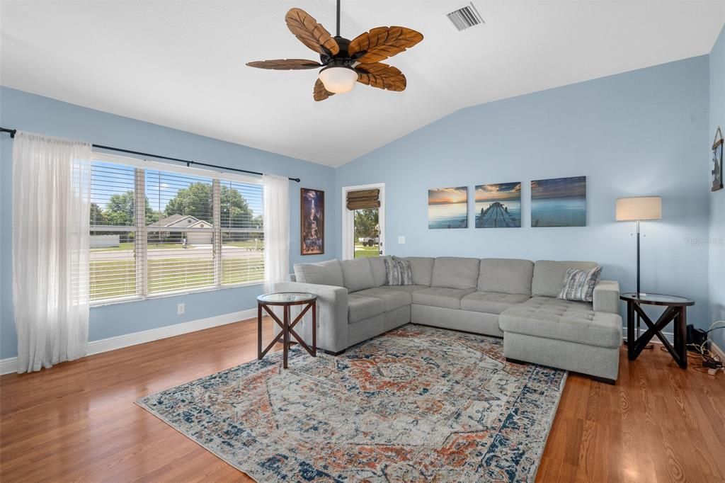 Active With Contract: $299,000 (3 beds, 2 baths, 1306 Square Feet)