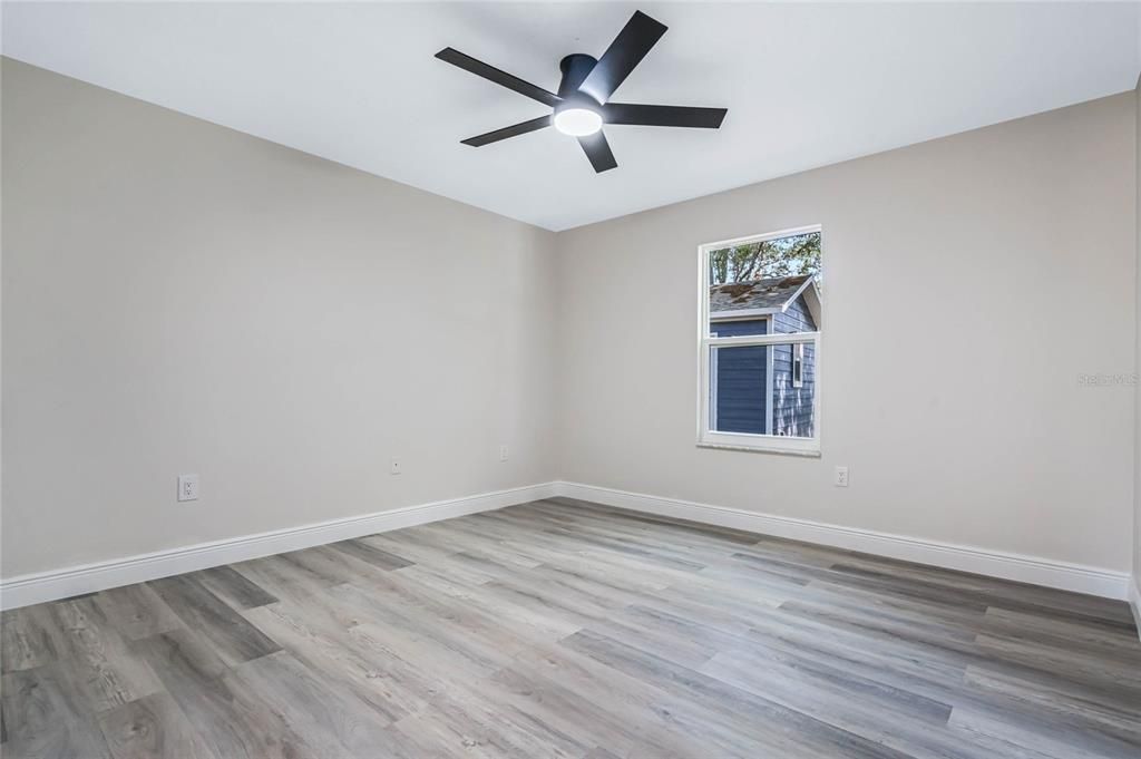 Active With Contract: $369,900 (3 beds, 2 baths, 1799 Square Feet)