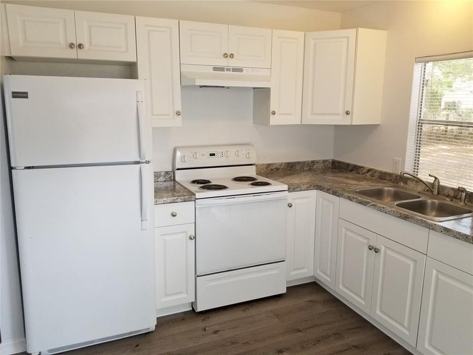 For Rent: $1,450 (2 beds, 1 baths, 560 Square Feet)