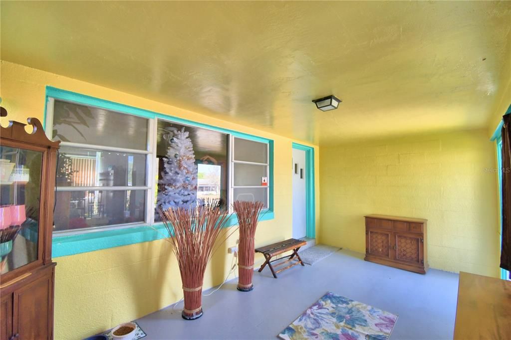 For Sale: $185,000 (3 beds, 2 baths, 1075 Square Feet)