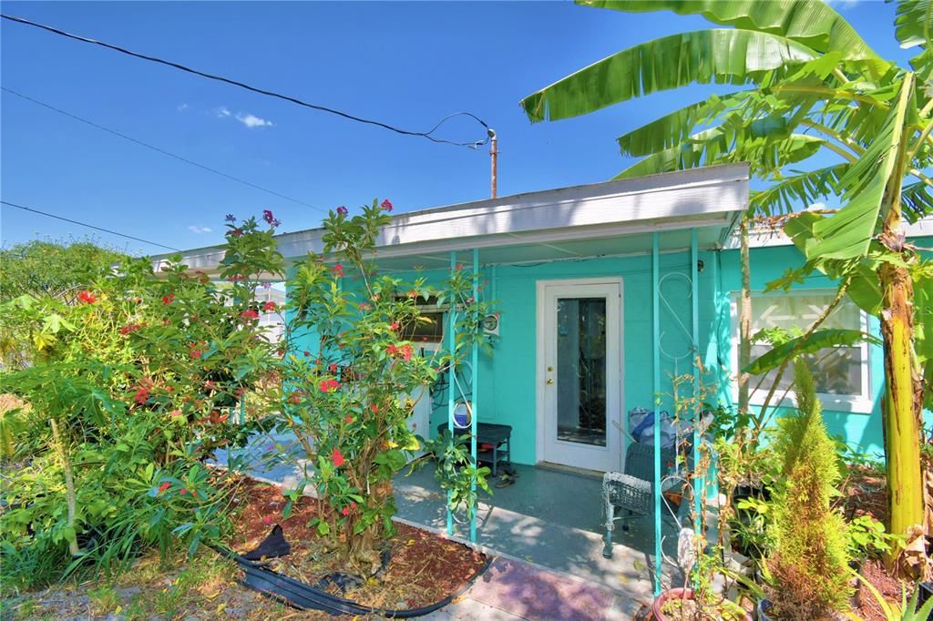 For Sale: $185,000 (3 beds, 2 baths, 1075 Square Feet)