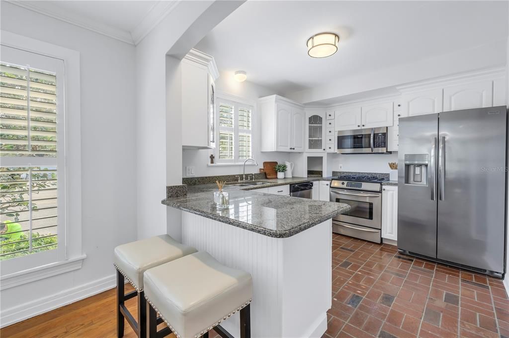 Active With Contract: $825,000 (3 beds, 2 baths, 1305 Square Feet)
