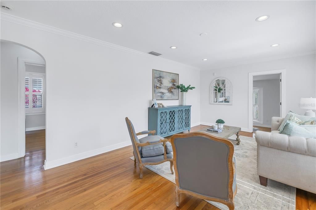 Active With Contract: $825,000 (3 beds, 2 baths, 1305 Square Feet)