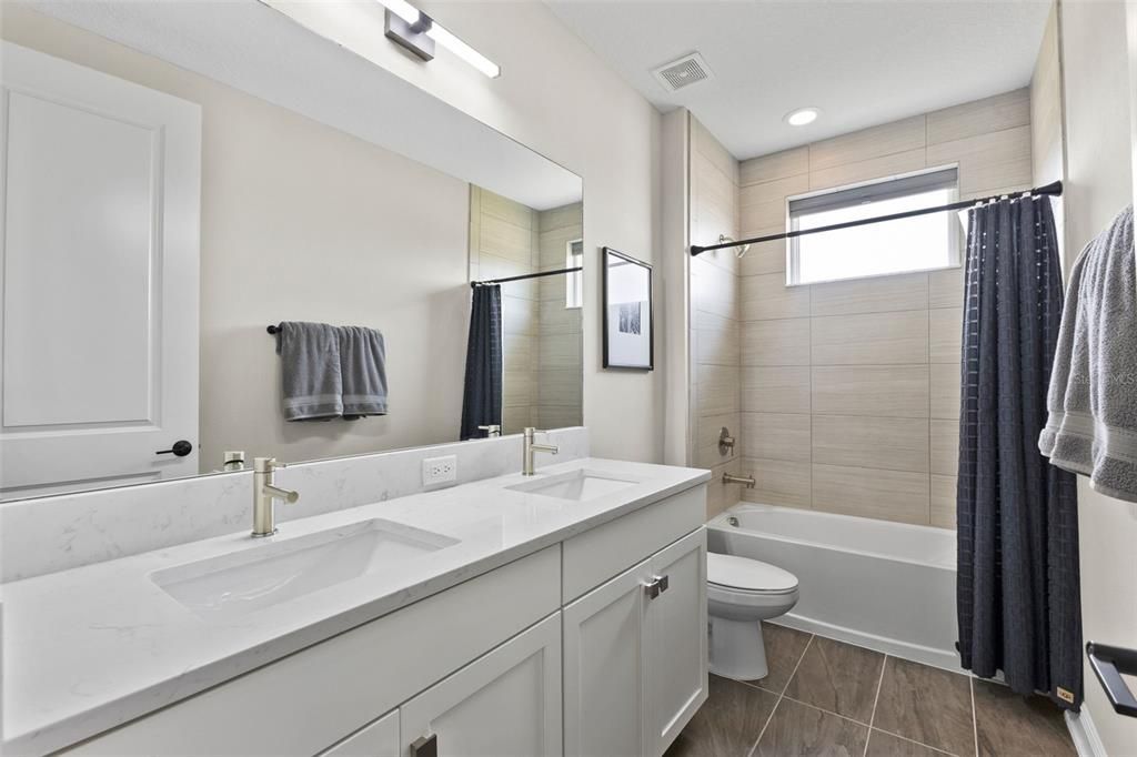 Shared Guest Bathroom (Second Floor)