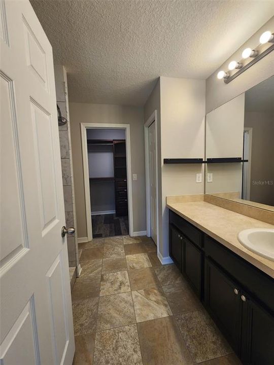 For Rent: $2,100 (2 beds, 2 baths, 1240 Square Feet)
