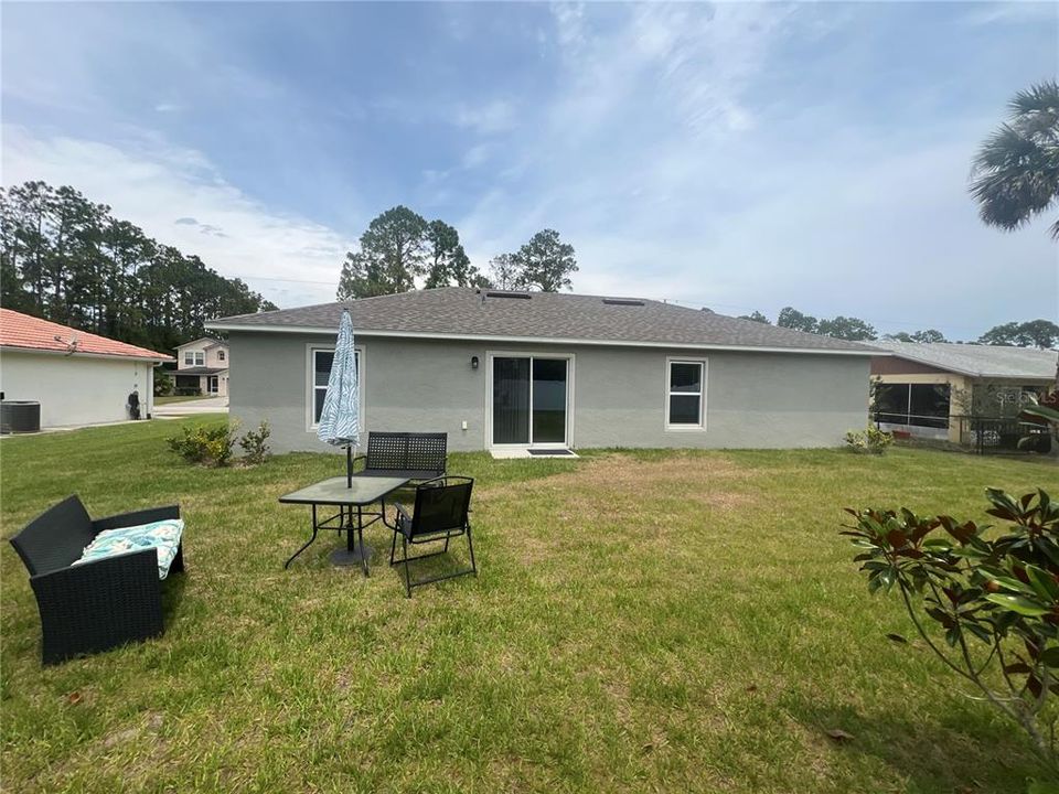 For Sale: $299,895 (3 beds, 2 baths, 1284 Square Feet)