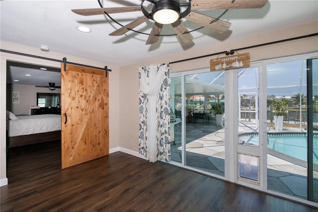 Recently Sold: $999,900 (3 beds, 2 baths, 2601 Square Feet)