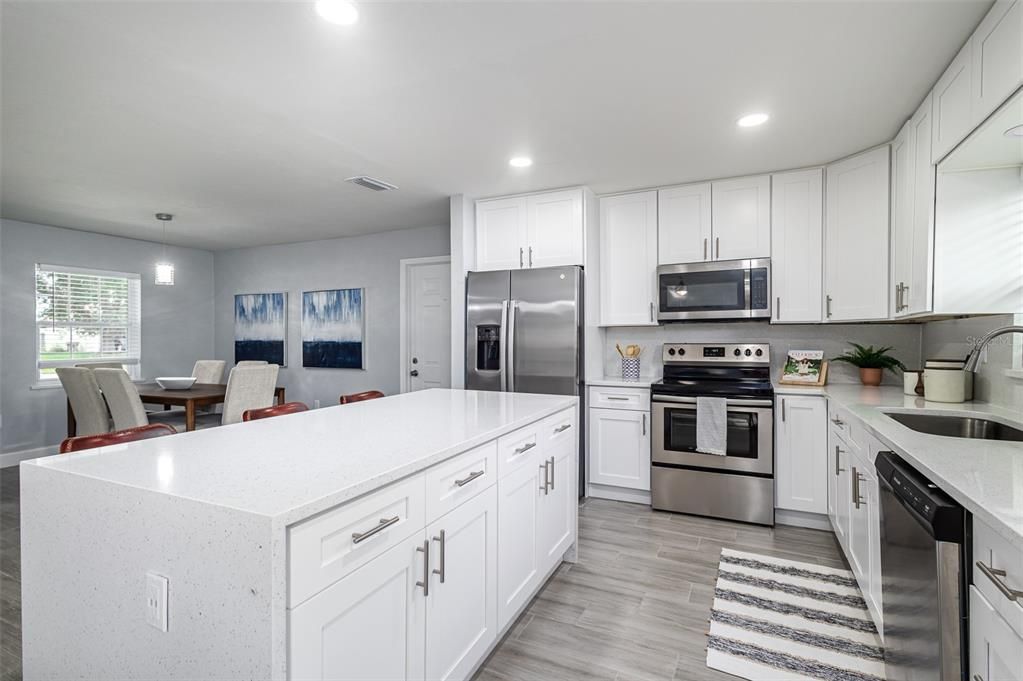 For Sale: $345,000 (3 beds, 2 baths, 1404 Square Feet)
