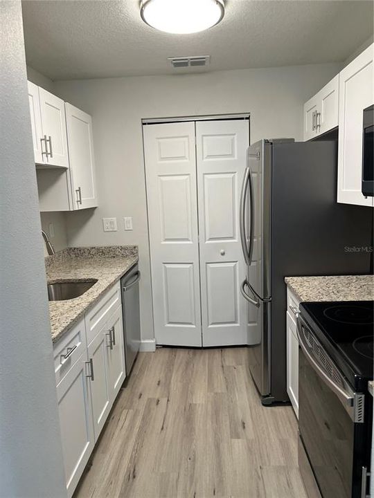 Recently Rented: $1,400 (1 beds, 1 baths, 645 Square Feet)