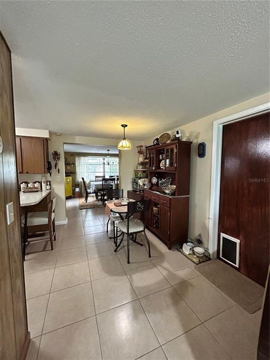 Recently Sold: $260,000 (3 beds, 2 baths, 1217 Square Feet)