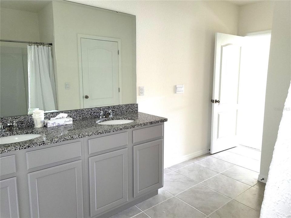 Active With Contract: $2,150 (3 beds, 2 baths, 1672 Square Feet)