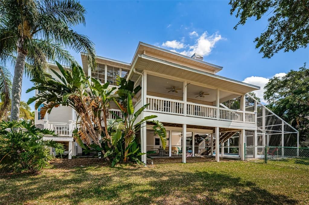 Recently Sold: $1,050,000 (4 beds, 3 baths, 2502 Square Feet)
