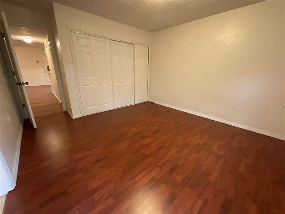 For Sale: $175,000 (2 beds, 2 baths, 969 Square Feet)