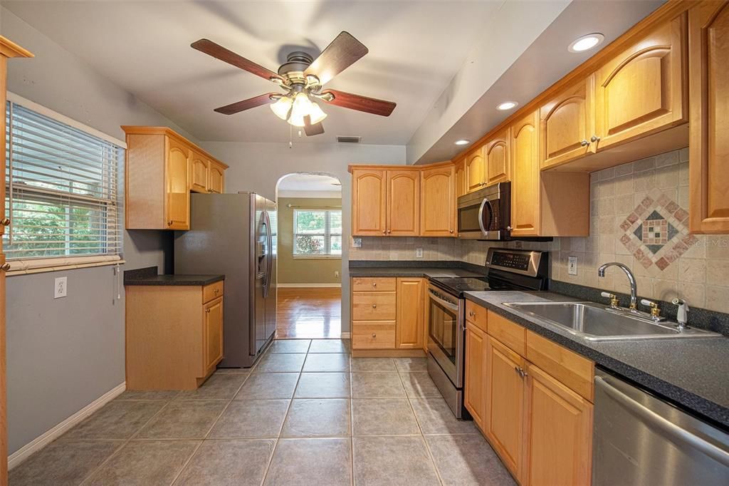 Kitchen with ample space!