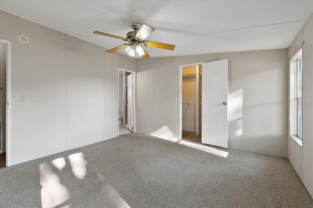 Active With Contract: $249,000 (4 beds, 2 baths, 1782 Square Feet)