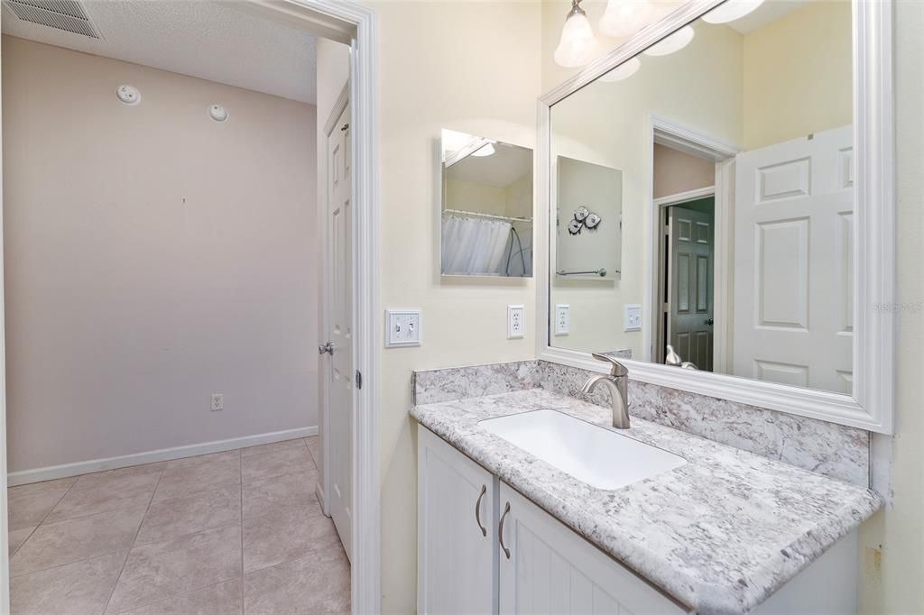 Active With Contract: $318,000 (2 beds, 2 baths, 1156 Square Feet)