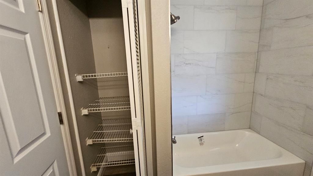 Guest Bath/Linen Closet