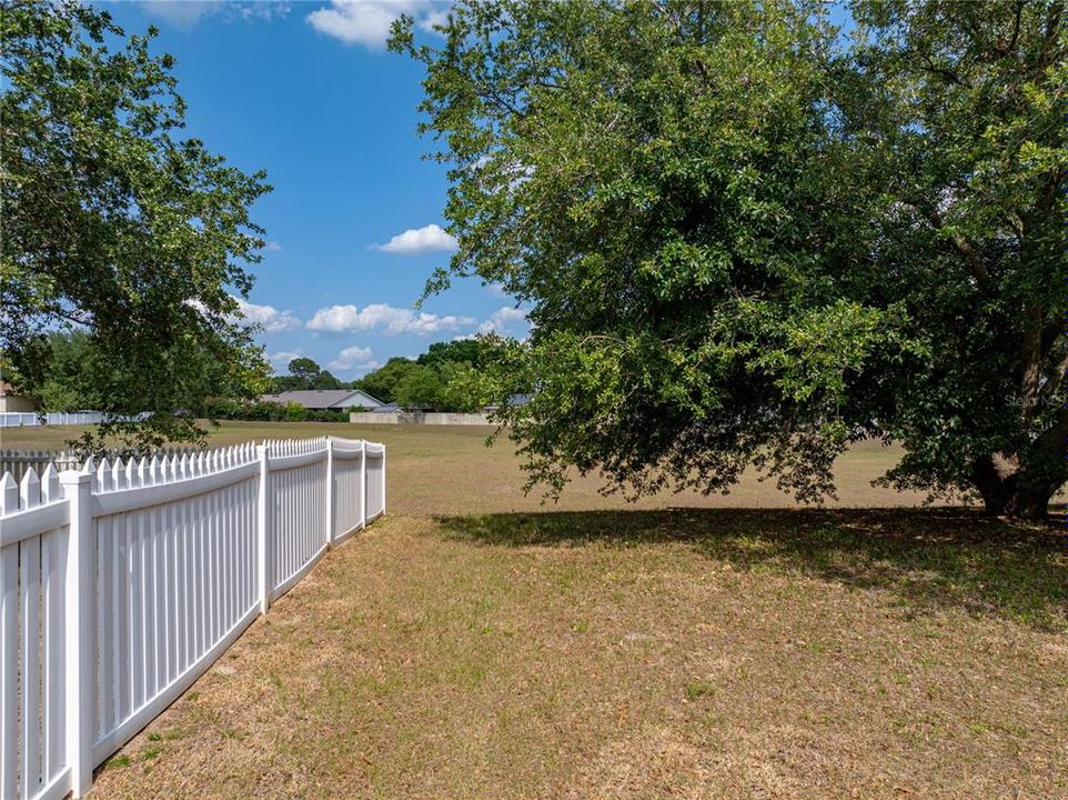 Active With Contract: $304,900 (3 beds, 2 baths, 1650 Square Feet)